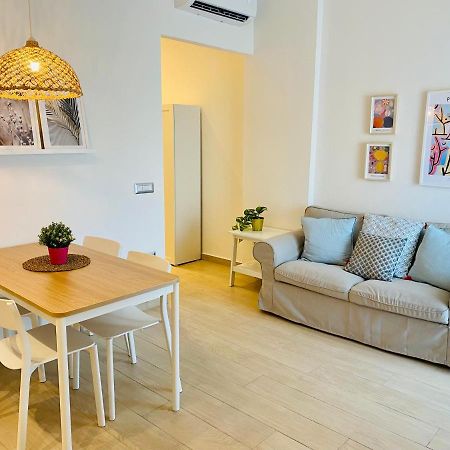 Modern City Apartment Modena Buitenkant foto