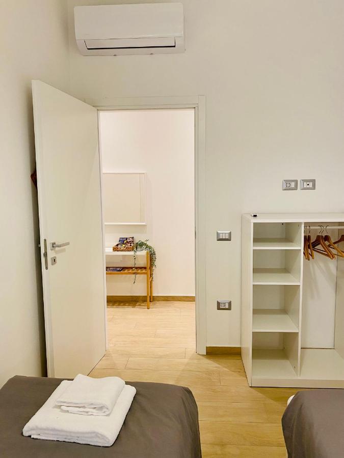 Modern City Apartment Modena Buitenkant foto